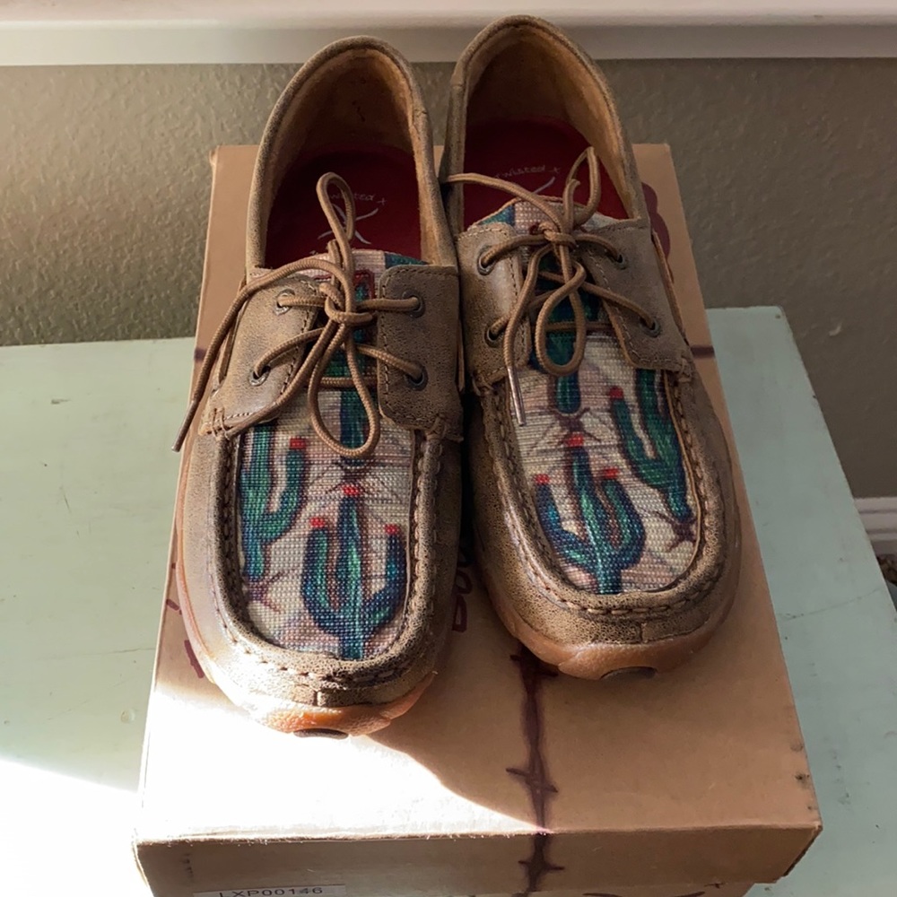 Twisted X Cactus Canvas Driving Mocs size 9